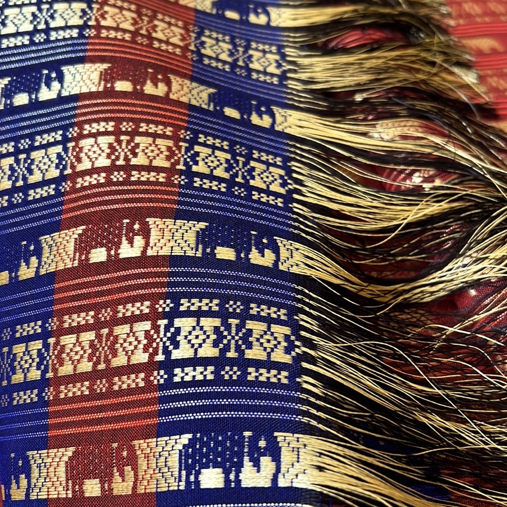 NWOT Thai tradition elephant red/gold/blue table cloth - Picture 7 of 11